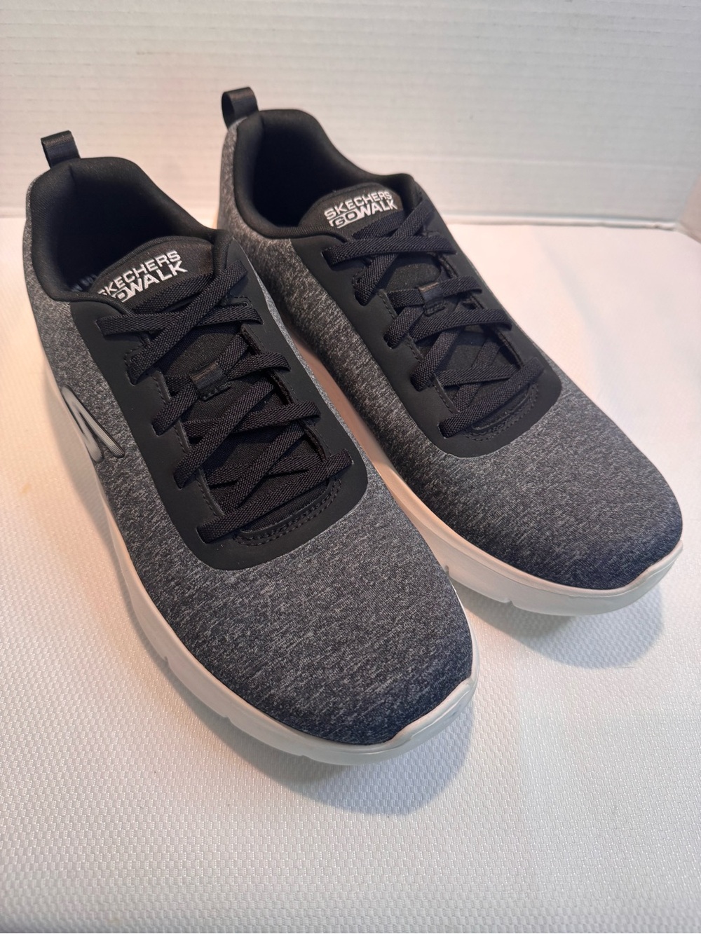 Skechers Go Walk Gray Black Comfort Walking Sneakers Sz 10